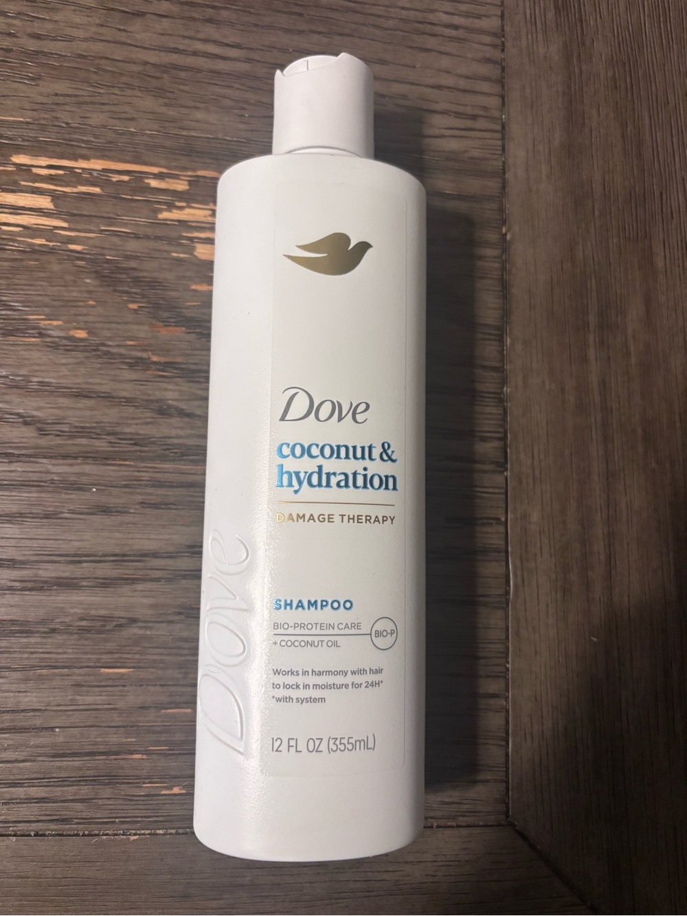 Dove Coconut & Hydration Damage Therapy Shampoo — White